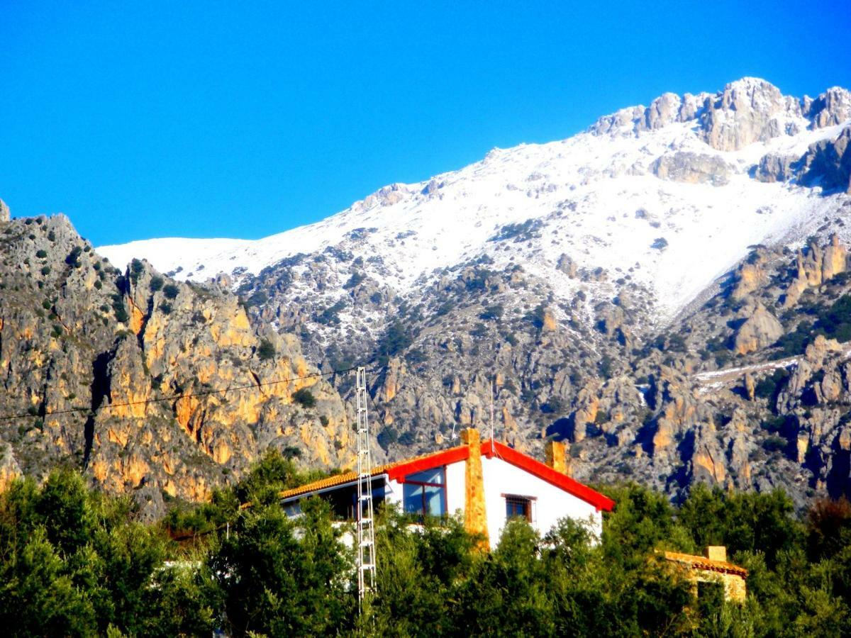 Alojamiento Rural El Agueelo Huelma Exterior photo