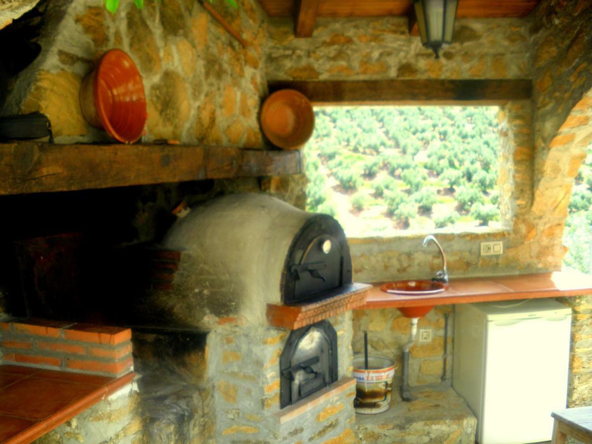 Alojamiento Rural El Agueelo Huelma Exterior photo